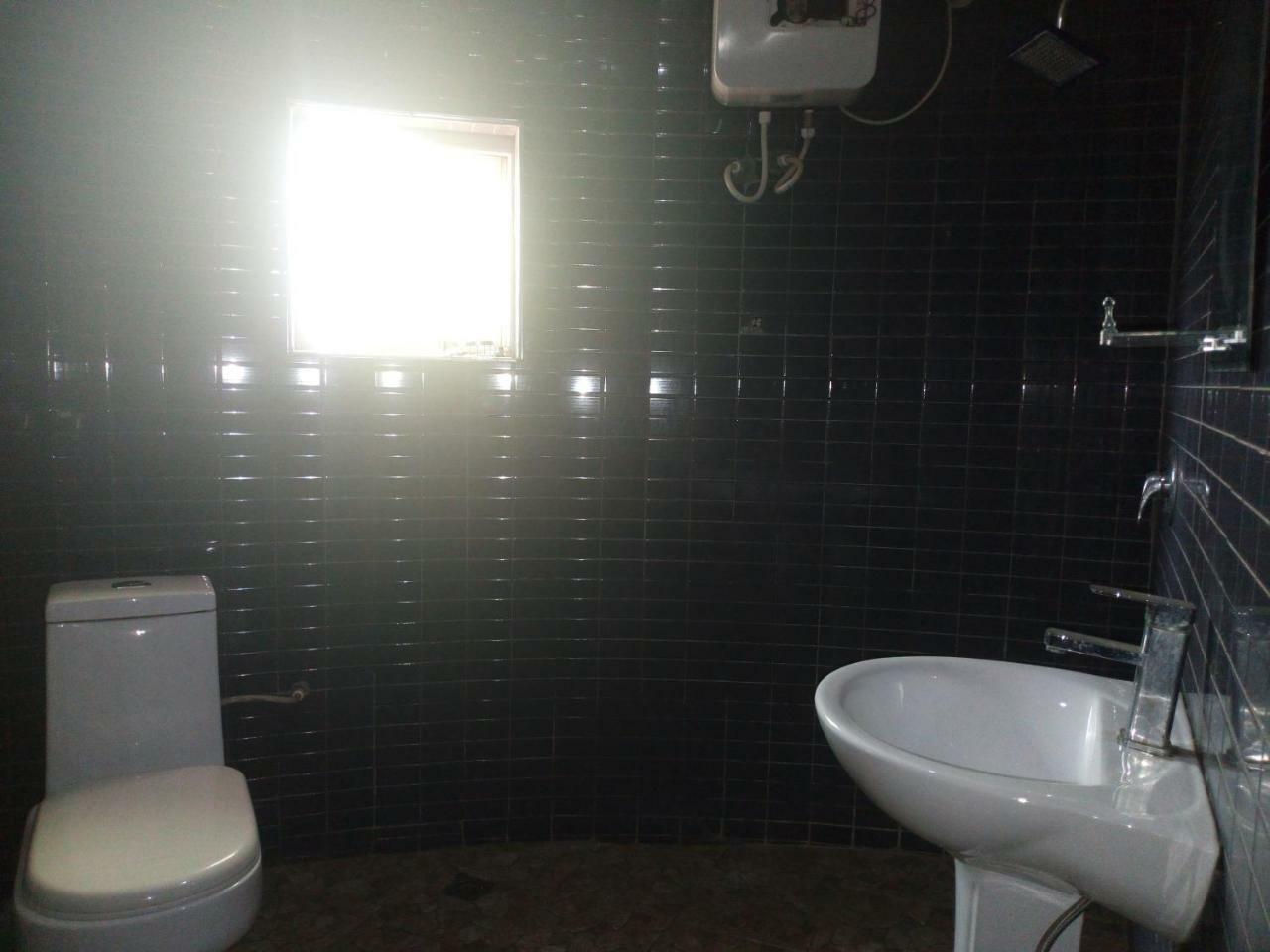 Flamingo Hotel Festac Town Esterno foto
